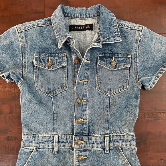 LIONESS Urban Outfitters Revolve U Know What’s Up Denim Jean Romper Size XS Blue - Picture 6 of 15